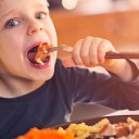 10 consejos para salir a comer con niños