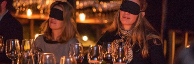 Cata de vinos con los ojos vendados: la propuesta del restaurante de Bodega Los Toneles